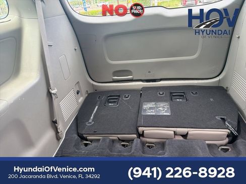 Used 2018 Kia Sedona LX w/ LX Essentials Premium Package FWD image 9