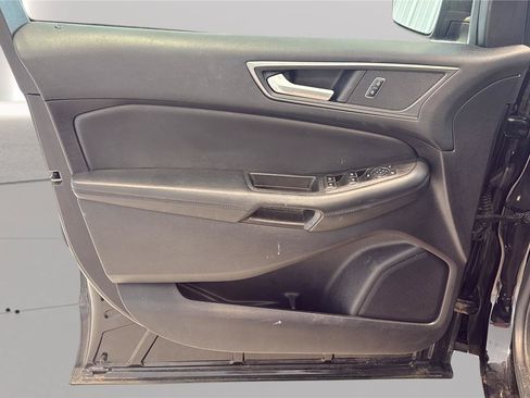 Used 2021 Ford Edge SE FWD image 20