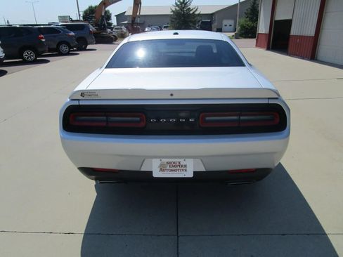 Used 2022 Dodge Challenger R/T RWD image 9