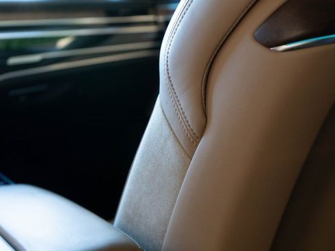 Used 2021 Audi A8 L 4.0T image 27