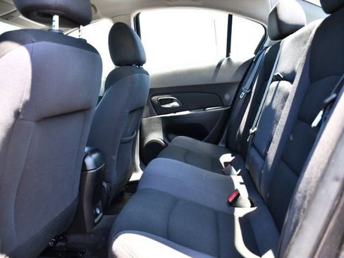 Used 2014 Chevrolet Cruze LT FWD image 16