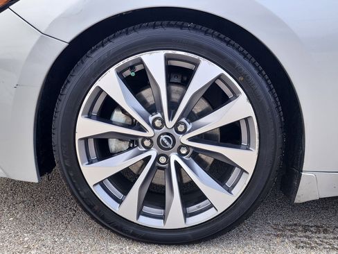 Used 2023 Nissan Maxima Platinum w/ Sport Mat Group image 9