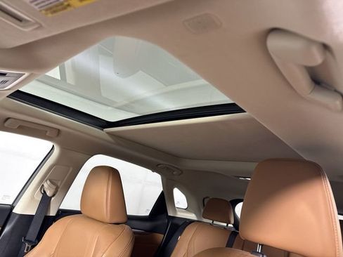 Used 2022 Lexus RX 350 AWD w/ Luxury Package image 20