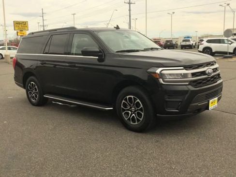 Used 2023 Ford Expedition Max XLT AWD/4WD image 2