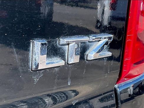 Used 2020 Chevrolet Silverado 2500 LTZ w/ LTZ Plus Package image 21