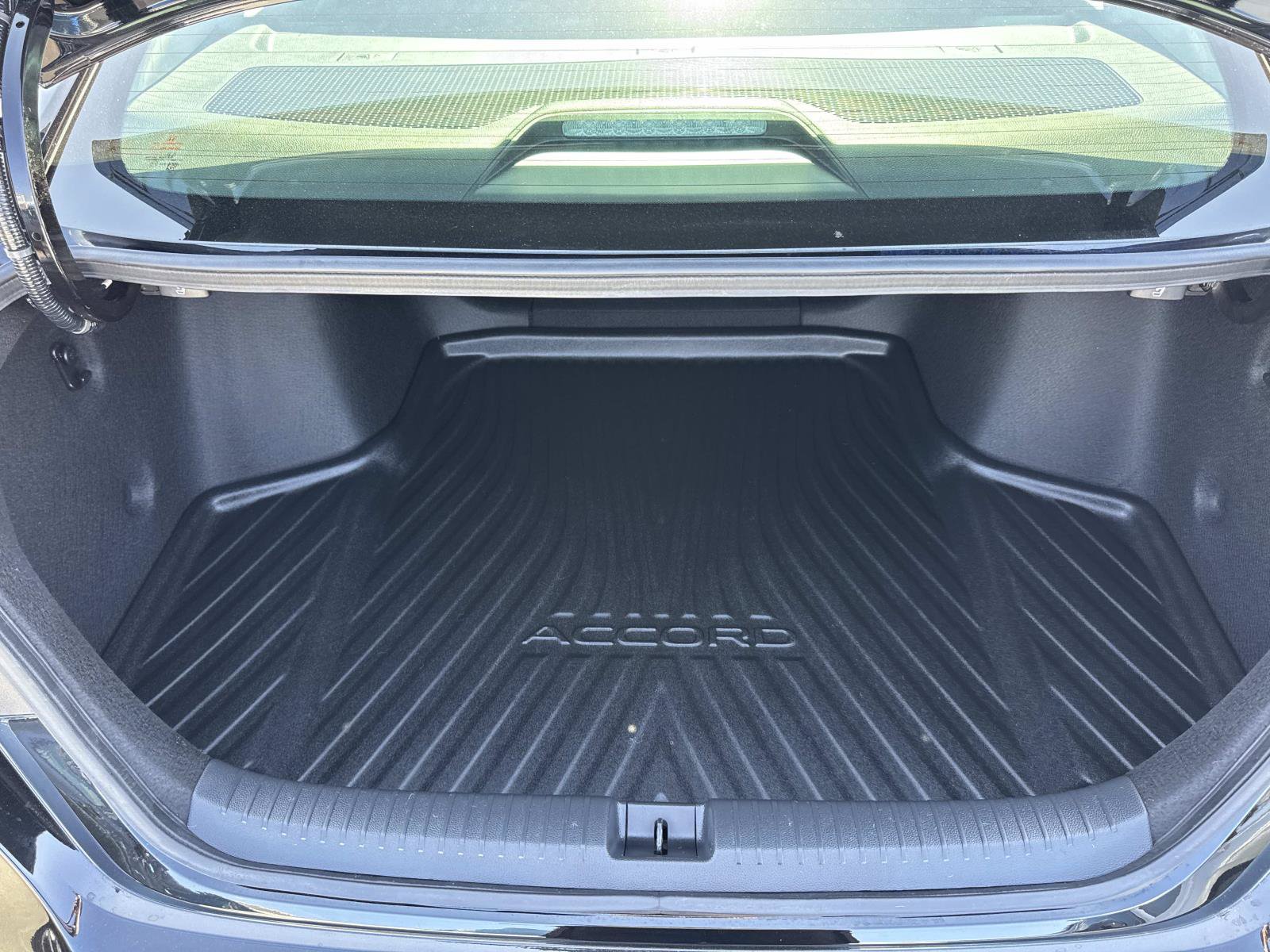Certified 2023 Honda Accord EX image 28