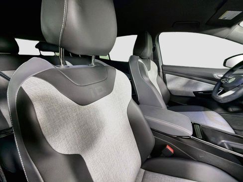 Certified 2025 Volkswagen ID.4 Pro AWD/4WD image 26