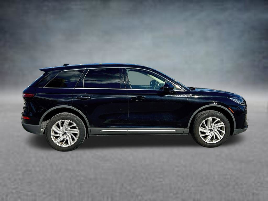 Used 2023 Lincoln Corsair AWD image 4