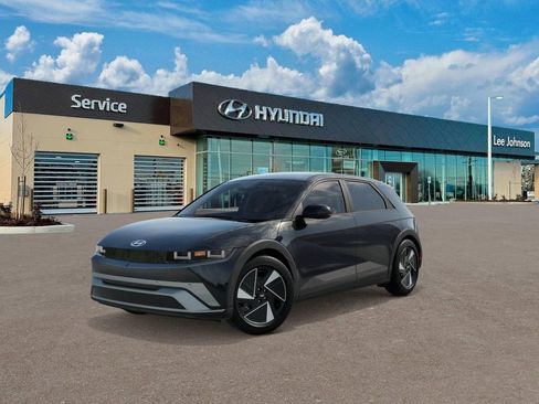 New 2026 Hyundai Ioniq 5 SEL image 1