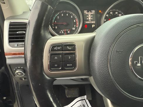 Used 2012 Jeep Grand Cherokee Limited w/ Luxury Group II image 22