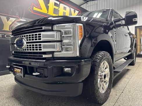 Used 2018 Ford F250 Platinum AWD/4WD image 2
