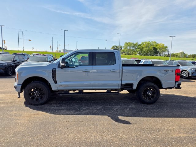 Used 2026 Ford F350 Lariat w/ Black Appearance Package AWD/4WD image 4