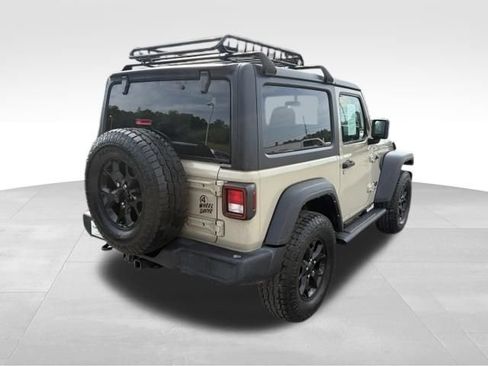 Used 2022 Jeep Wrangler Sport AWD/4WD image 2