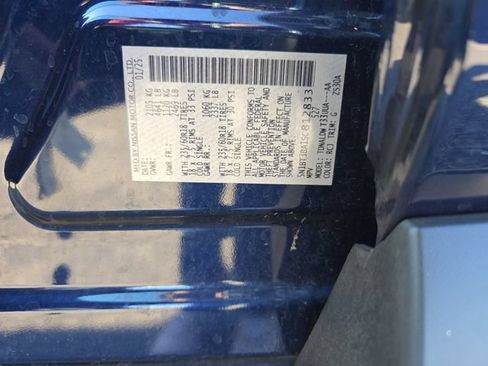 Used 2025 Nissan Rogue SV FWD image 39