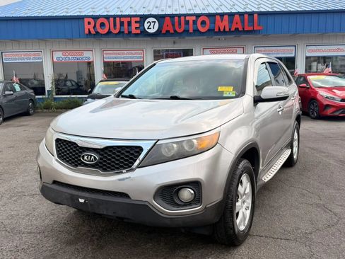 Used 2013 Kia Sorento LX w/ Value Pkg FWD image 1