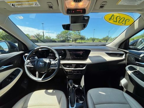 Used 2024 Buick Encore GX Avenir w/ Avenir Technology Package FWD image 25