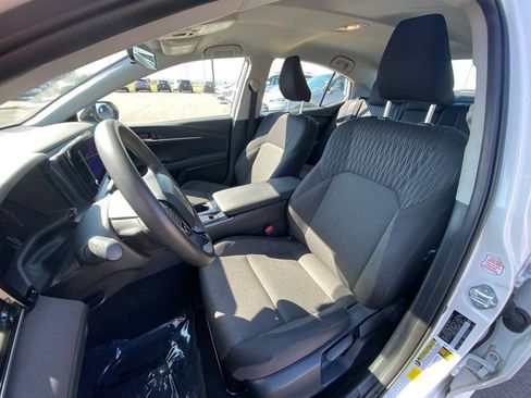 Used 2025 Toyota Camry LE FWD image 22
