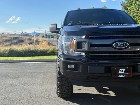 Used 2018 Ford F150 XLT w/ Equipment Group 302A Luxury AWD/4WD image 4