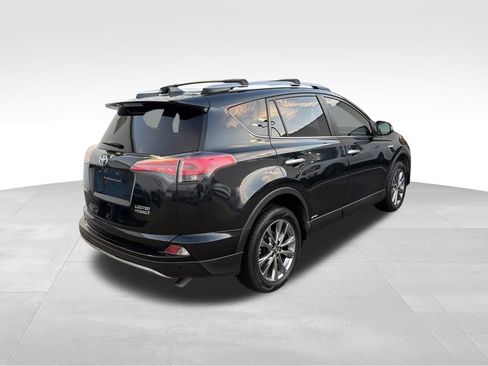 Used 2017 Toyota RAV4 Limited image 5
