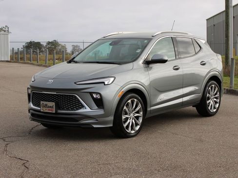 Used 2024 Buick Encore GX Avenir w/ Avenir Convenience Package image 2