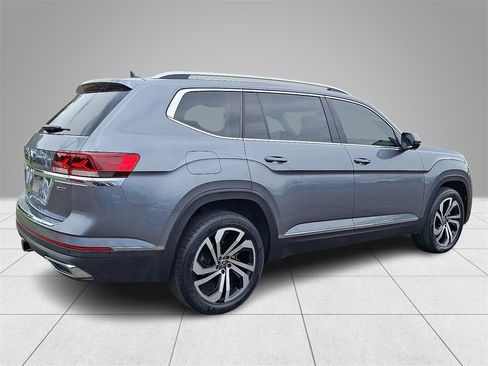 Used 2021 Volkswagen Atlas SEL Premium image 4