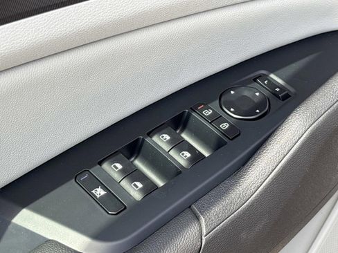 New 2026 Kia Sportage EX FWD image 18
