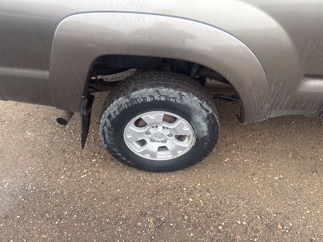 Used 2013 Toyota Tacoma 4x4 Double Cab w/ SR5 Pkg image 15
