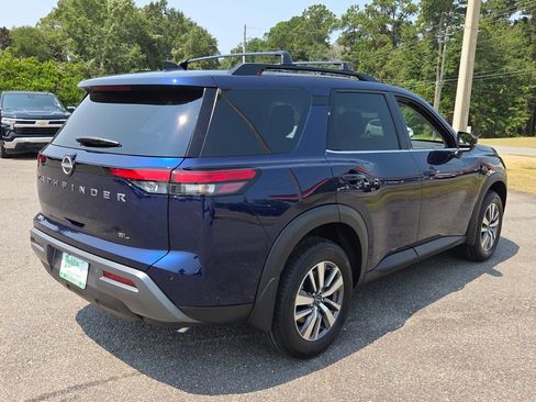 New 2026 Nissan Pathfinder SL w/ Cargo Package FWD image 11