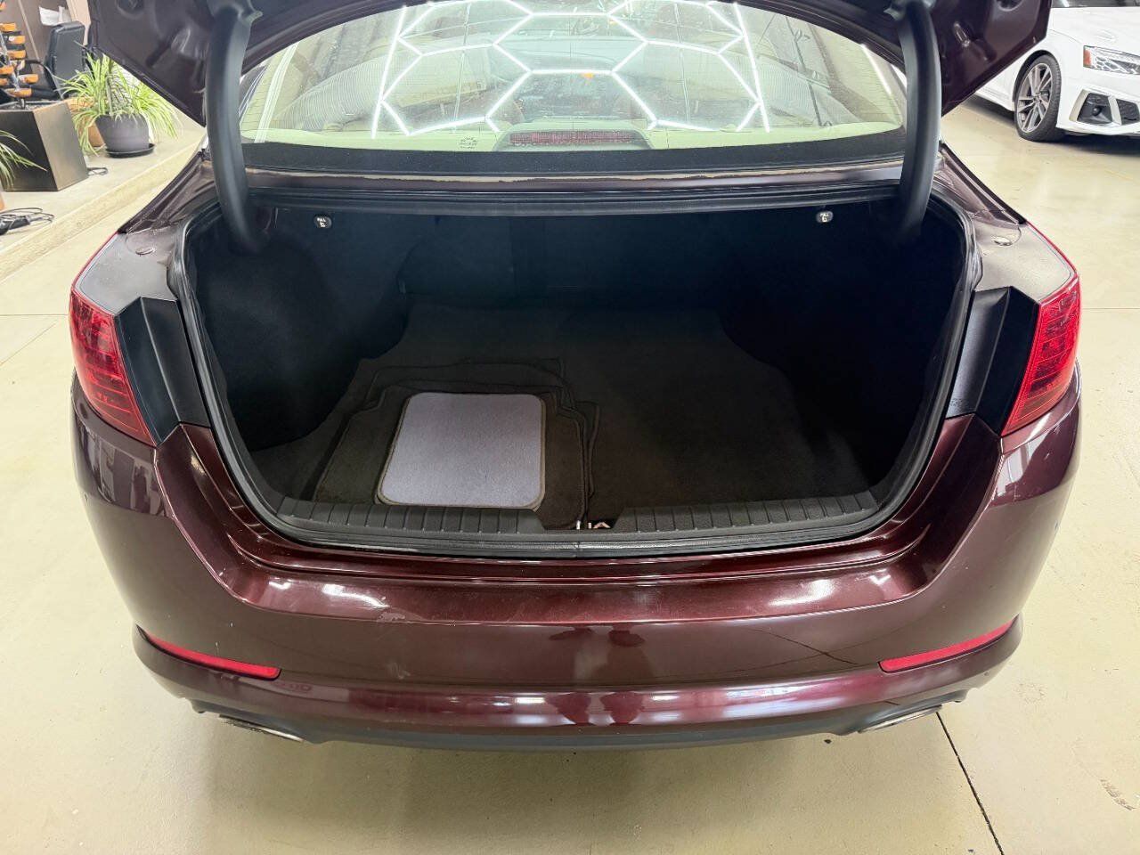 Used 2012 Kia Optima EX FWD image 9