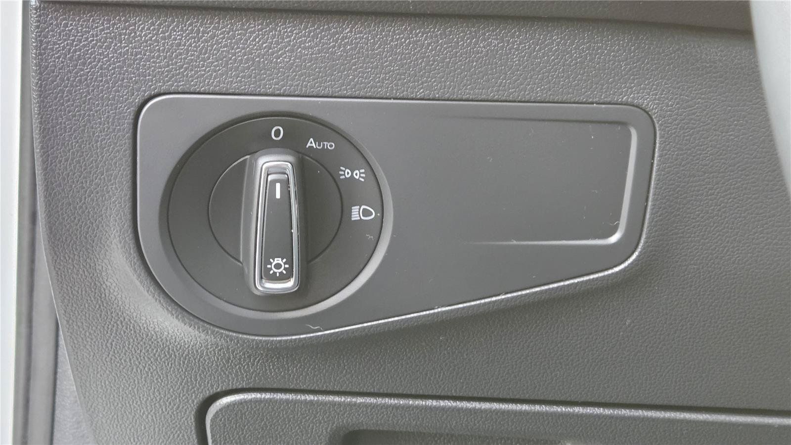 Certified 2022 Volkswagen Tiguan SE AWD/4WD image 17