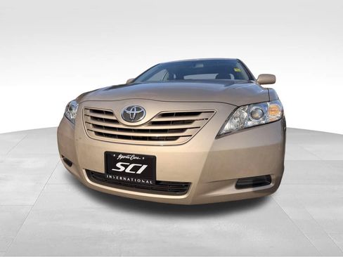 Used 2008 Toyota Camry LE FWD image 2