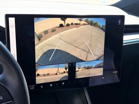 Used 2024 Tesla Model X image 8