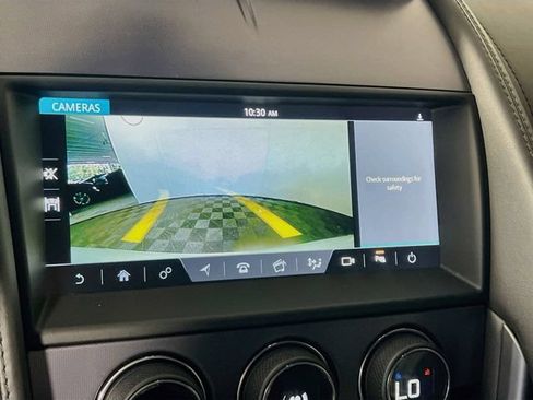 Used 2019 Jaguar F-TYPE Coupe RWD image 22