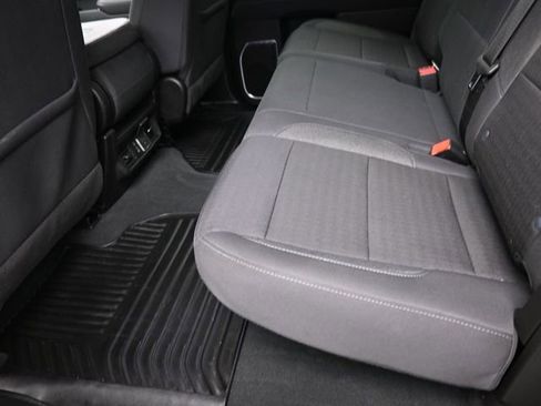 Used 2025 Chevrolet Silverado 2500 LT w/ Convenience Package image 21