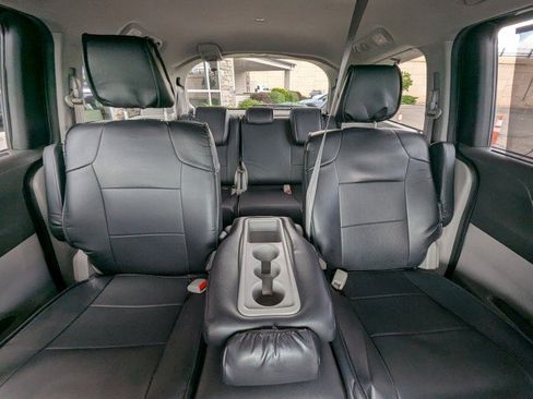 Used 2015 Honda Odyssey EX image 23