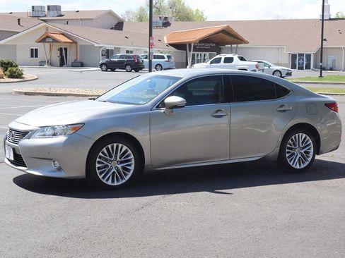 Used 2015 Lexus ES 350 w/ Luxury Package image 10
