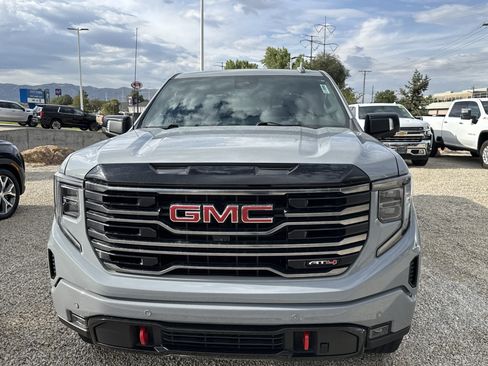 Used 2025 GMC Sierra 1500 AT4 w/ AT4 Premium Package AWD/4WD image 5