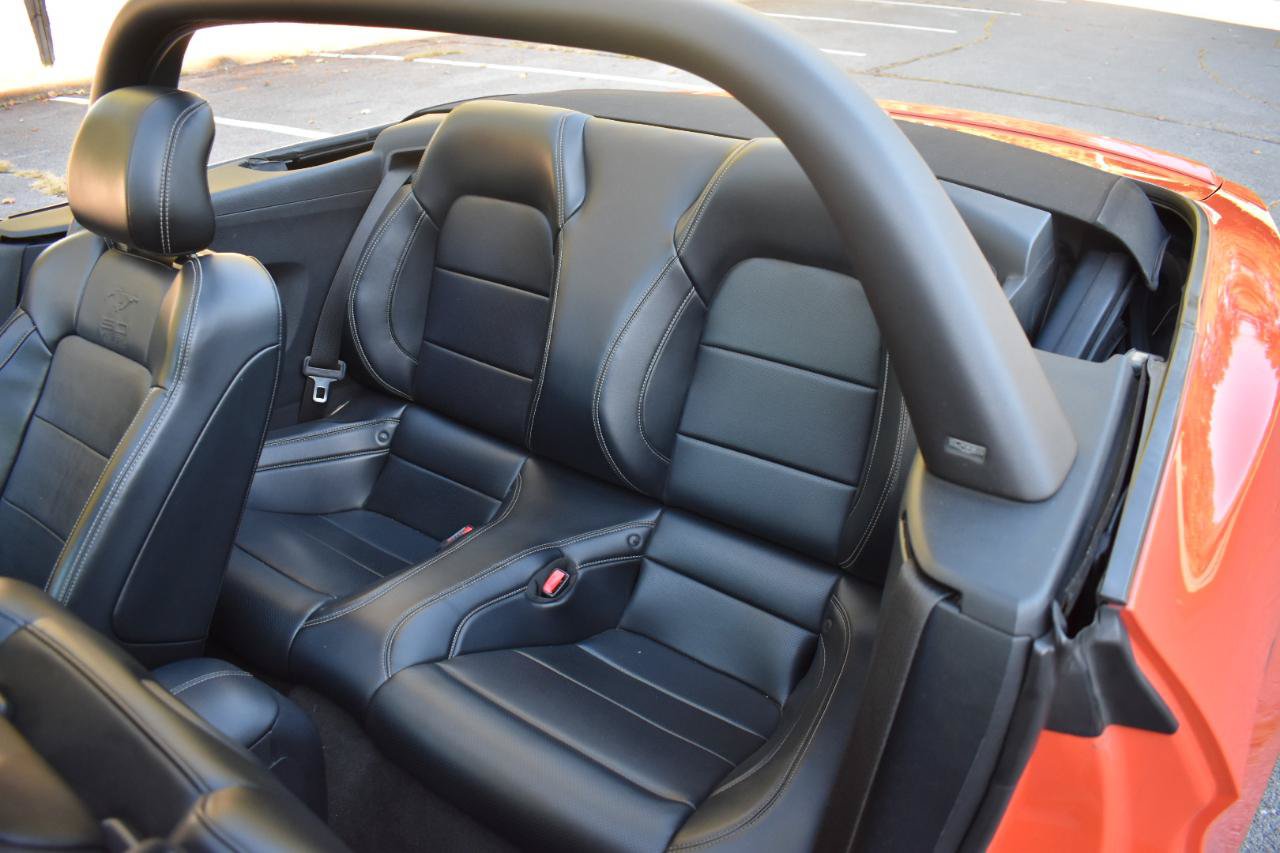 Used 2015 Ford Mustang GT Premium w/ Equipment Group 401A RWD image 17