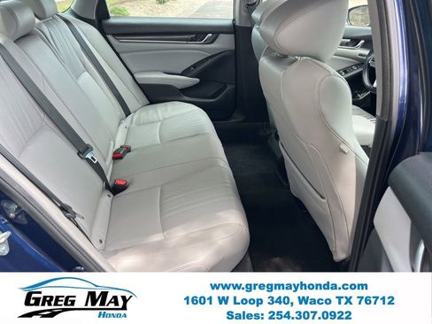 Used 2018 Honda Accord Touring image 14