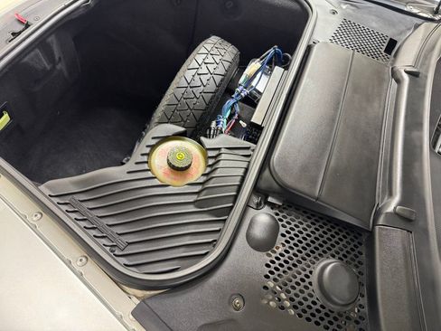 Used 2003 Porsche 911 Cabriolet image 30