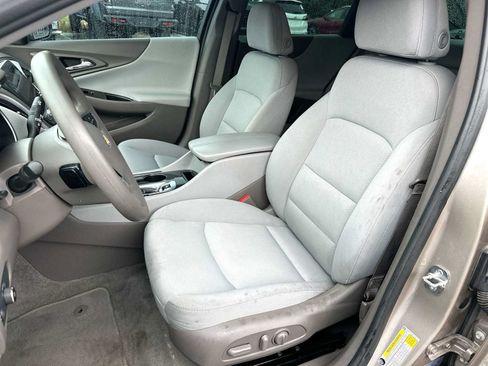 Used 2023 Chevrolet Malibu LT FWD image 17