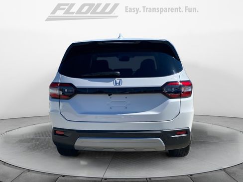 Certified 2025 Honda Pilot EX-L image 8