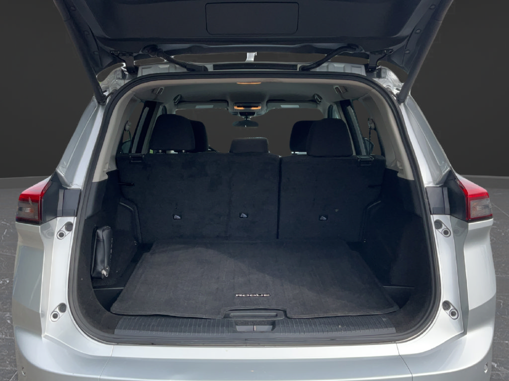 Used 2025 Nissan Rogue SV AWD/4WD image 27