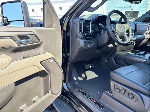 Certified 2024 Chevrolet Silverado 2500 ZR2 w/ Technology Package AWD/4WD image 7
