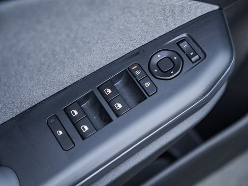 Used 2025 Kia K4 EX image 36