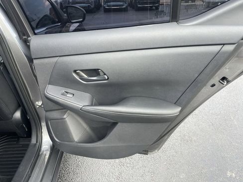 Used 2024 Nissan Sentra SV FWD image 22