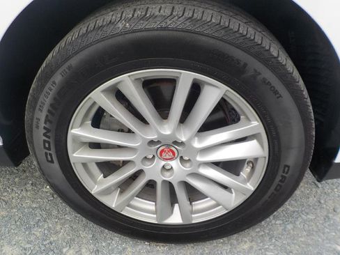 Used 2019 Jaguar F-PACE Prestige image 41