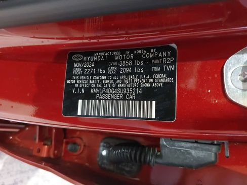 Certified 2025 Hyundai Elantra Limited FWD image 37