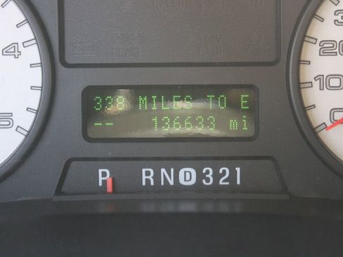 Used 2005 Ford F250 Lariat AWD/4WD image 4