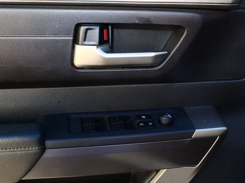 Used 2022 Toyota Tundra SR5 w/ SR5 Convenience Package image 13